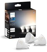 Philips akıllı ampuller, degrade tasarımlı beyaz perakende kutusunda 400 lümen dereceli üç GU10 LED ampul gösteren ürün ambalajı.