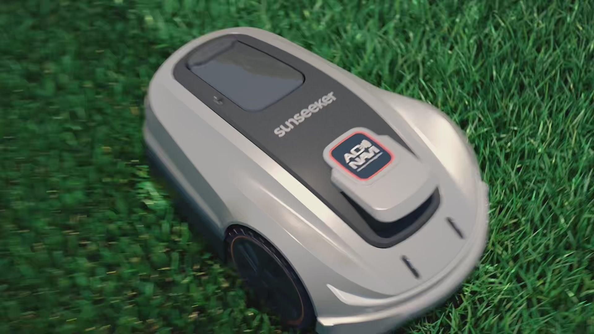 Video yükle: Sunseeker robotik çim biçme makinesiyle bahçe biçme videosu (küçük resim)