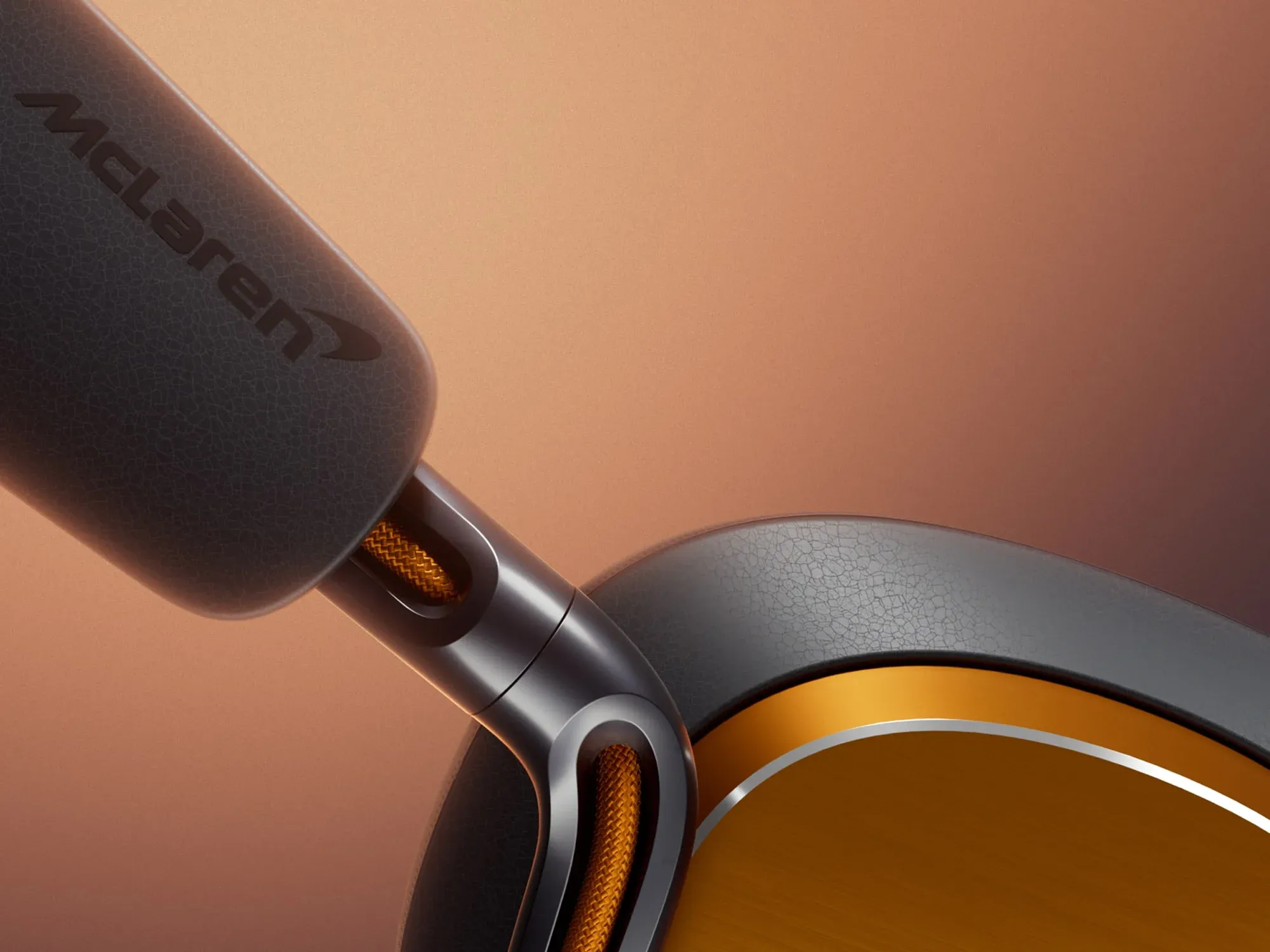 bowers-wilkins-px8-s2-mclaren-edition-gurultu-engelleyici-kulak-ustu-kulaklik-asimetrik-e-ticaret-gorsel4