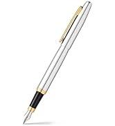 Beyaz bir arka plan üzerinde farklı açılardan sunulan şık beyaz dolma kalem veya yazı aletinin birden fazla görüntüsü.