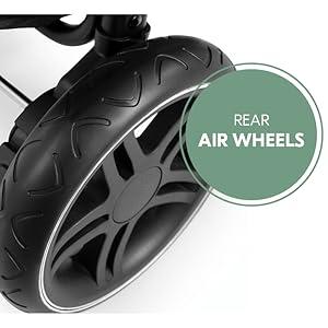 Arkada şişme tekerlekler ve önde kauçuk tekerlekler sayesinde yüksek sürüş konforu.