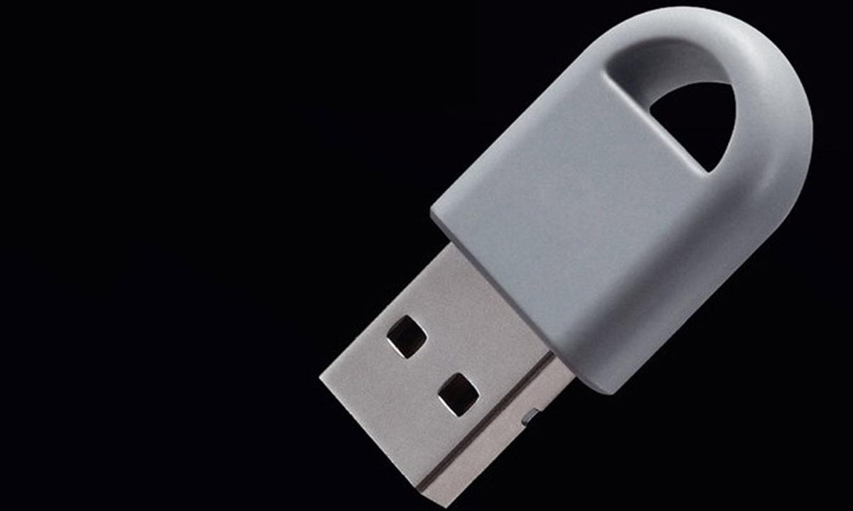 Çok İşlevli Hyperlink 2 Adaptörü dahildir