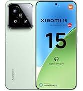 Metin yazısı "Xiaomi 15". Nane yeşili akıllı telefon, sol üst köşede dörtlü kamera ayarı ve kıvrımlı ekrana sahip renk tonu yeşil arayüzü gösterir.