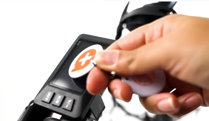 Alba Fold F Gösterge Detayı NFC pozu