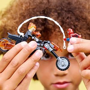 Örümcek Adam minifigürü