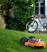 Worx Landroid WR900E çim biçme robotu – 500 m²'ye kadar küçük bahçeler için akülü çim biçme makinesi – otomatik sürüş...