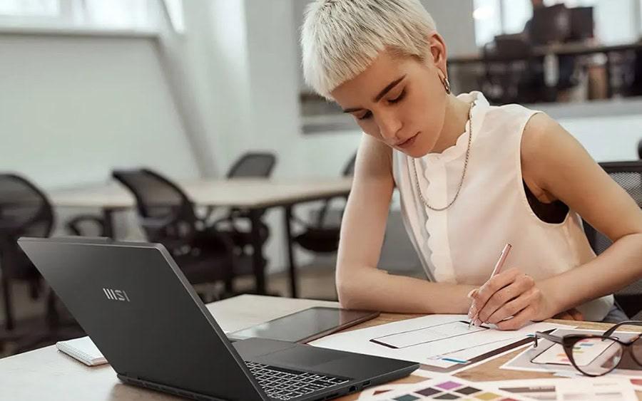 MSI VENTUREPRO 15 A2RWEG-206XTR Laptop H17