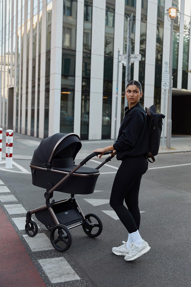 Anex Flo lifestyle 1